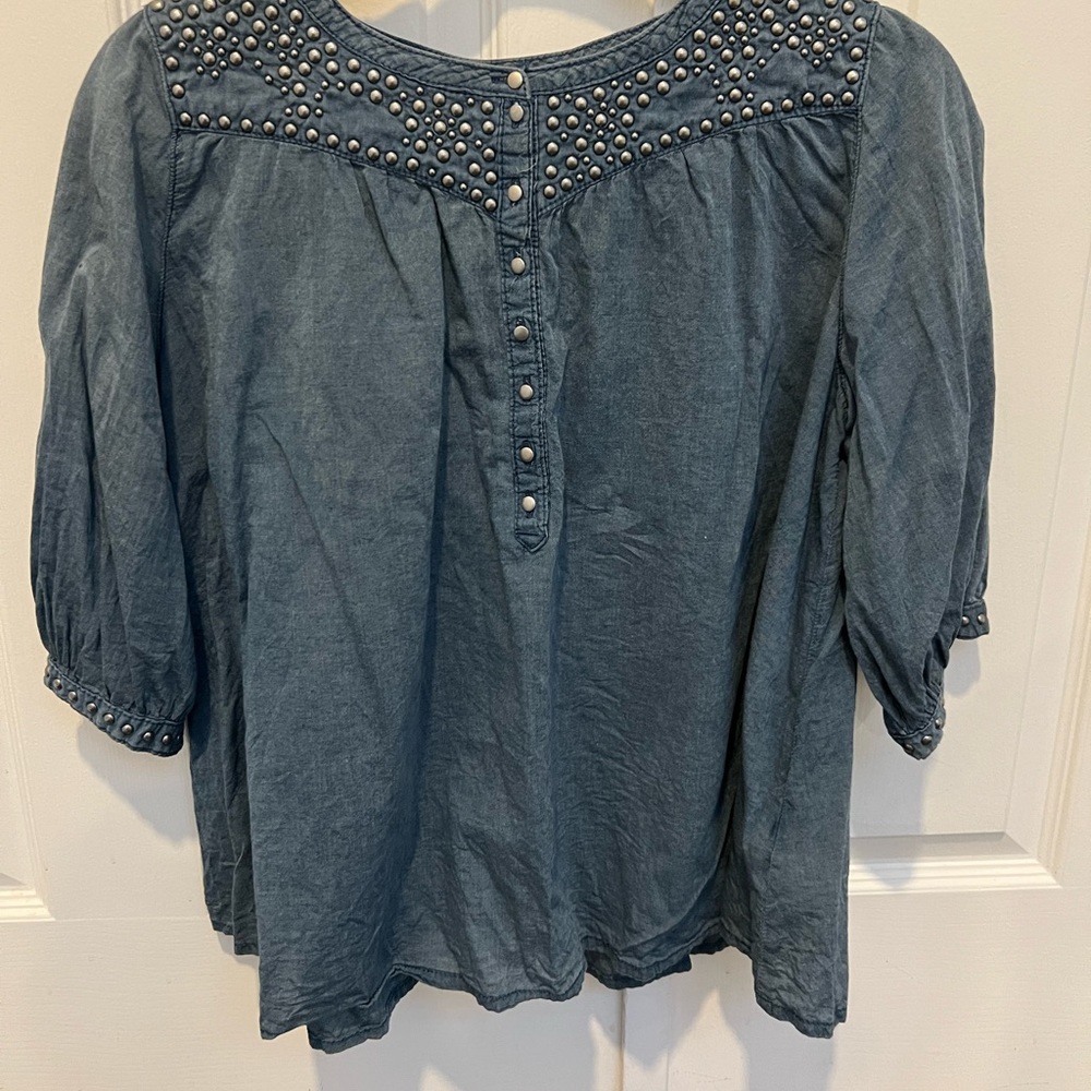 Studded chambray blouse US 2 But can fit xs-m